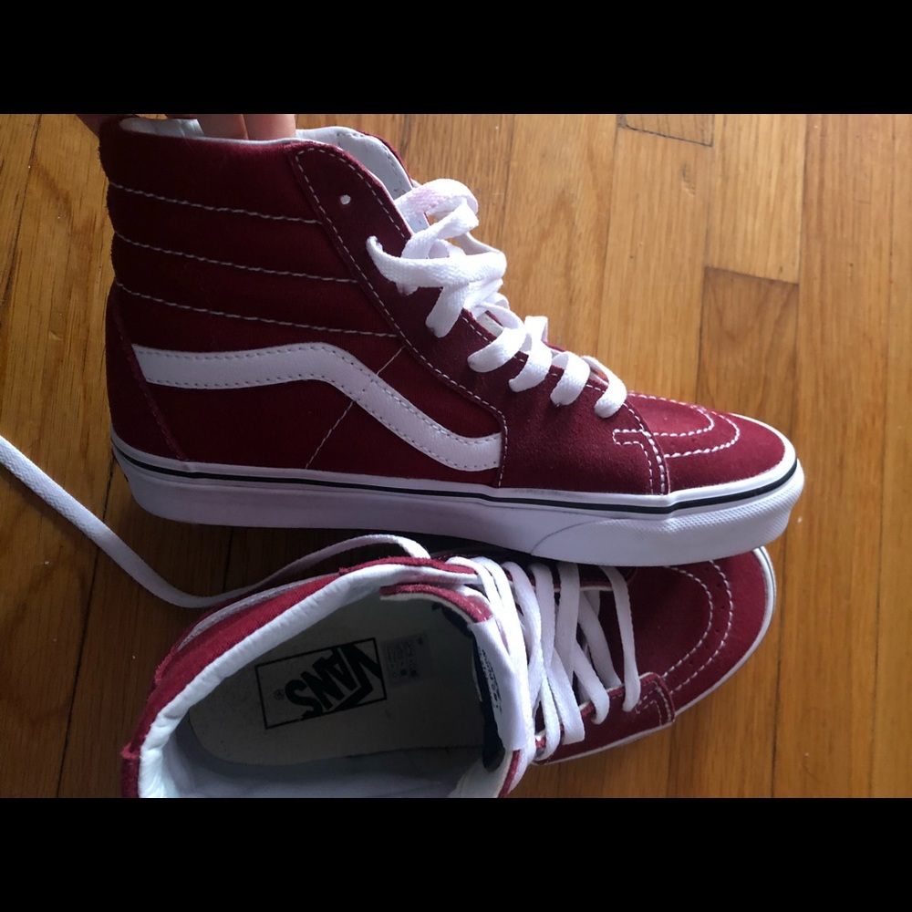 Never worn high top burgundy vans